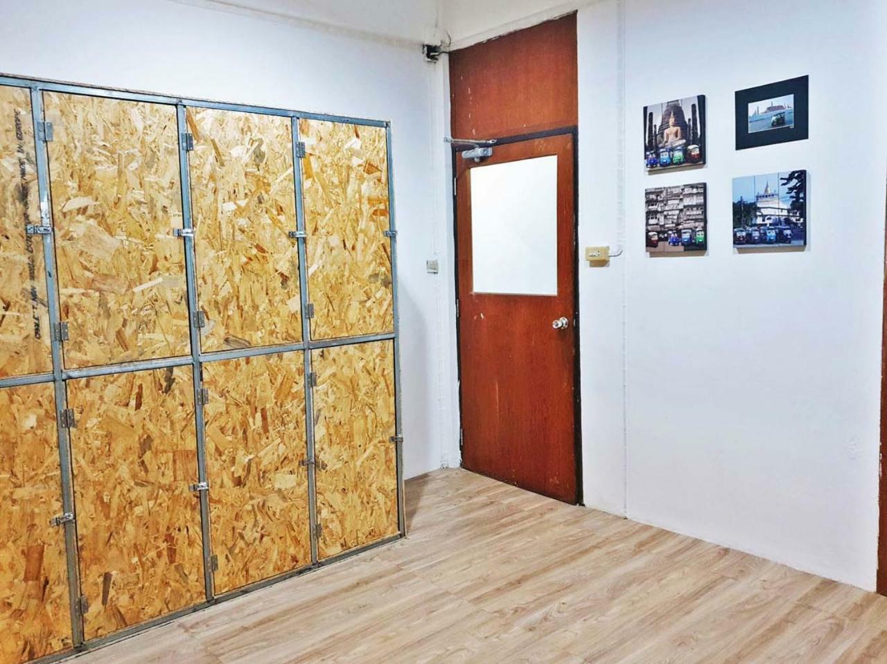 Montree Hostel Phuket