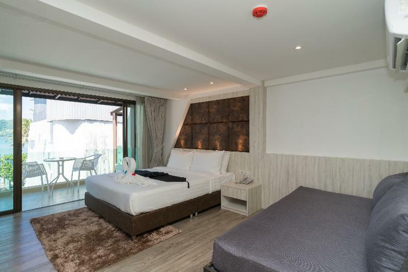 Hotel Patong Swiss Front 3*