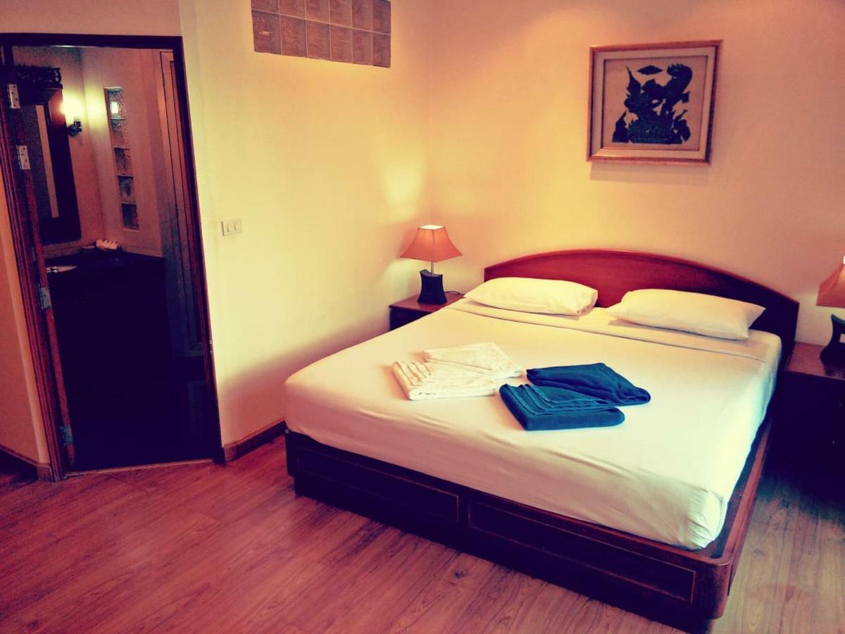 Naithon Beach 3*