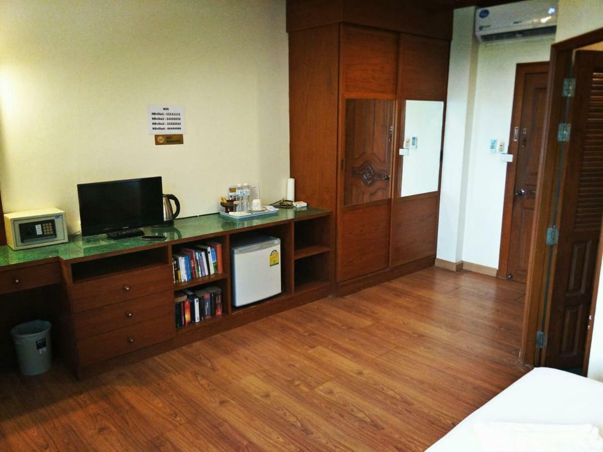 Naithon Beach 3* Phuket