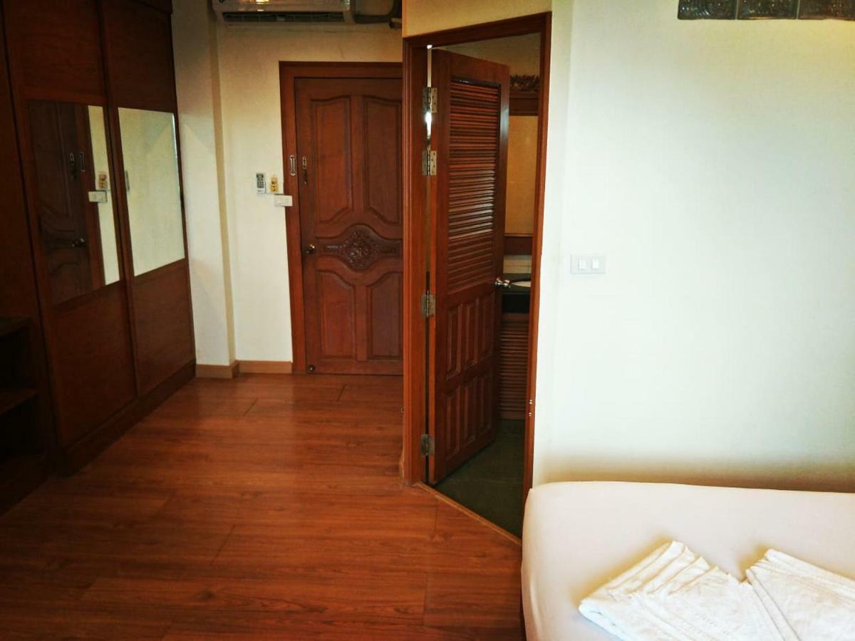 Hotel Naithon Beach