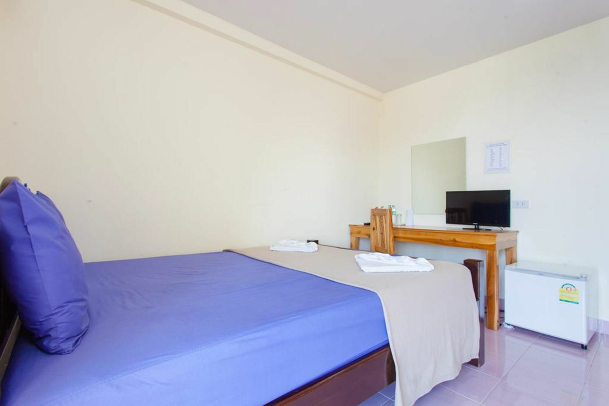 Hock Apartment *