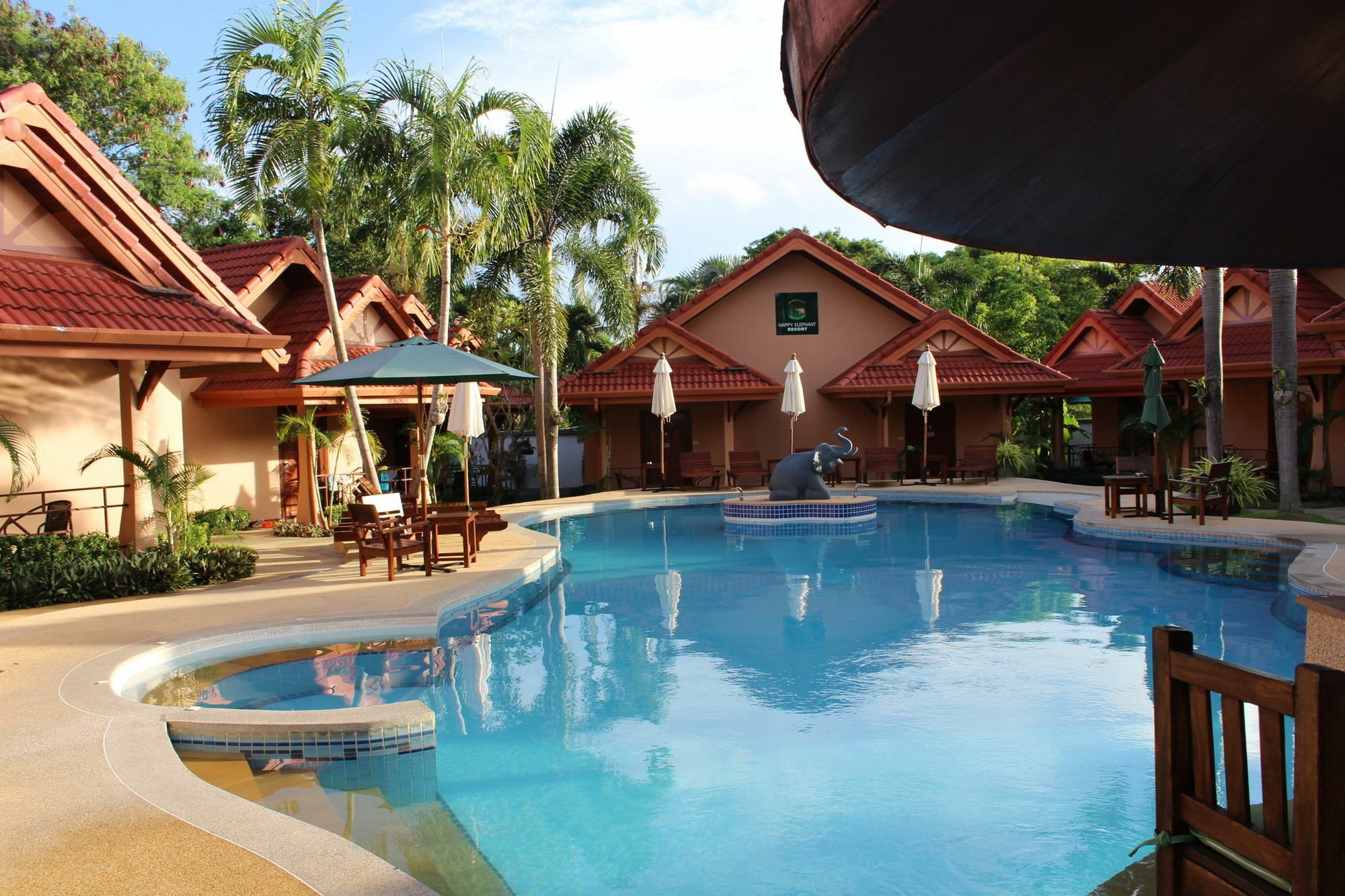 The Happy Elephant Resort 3*