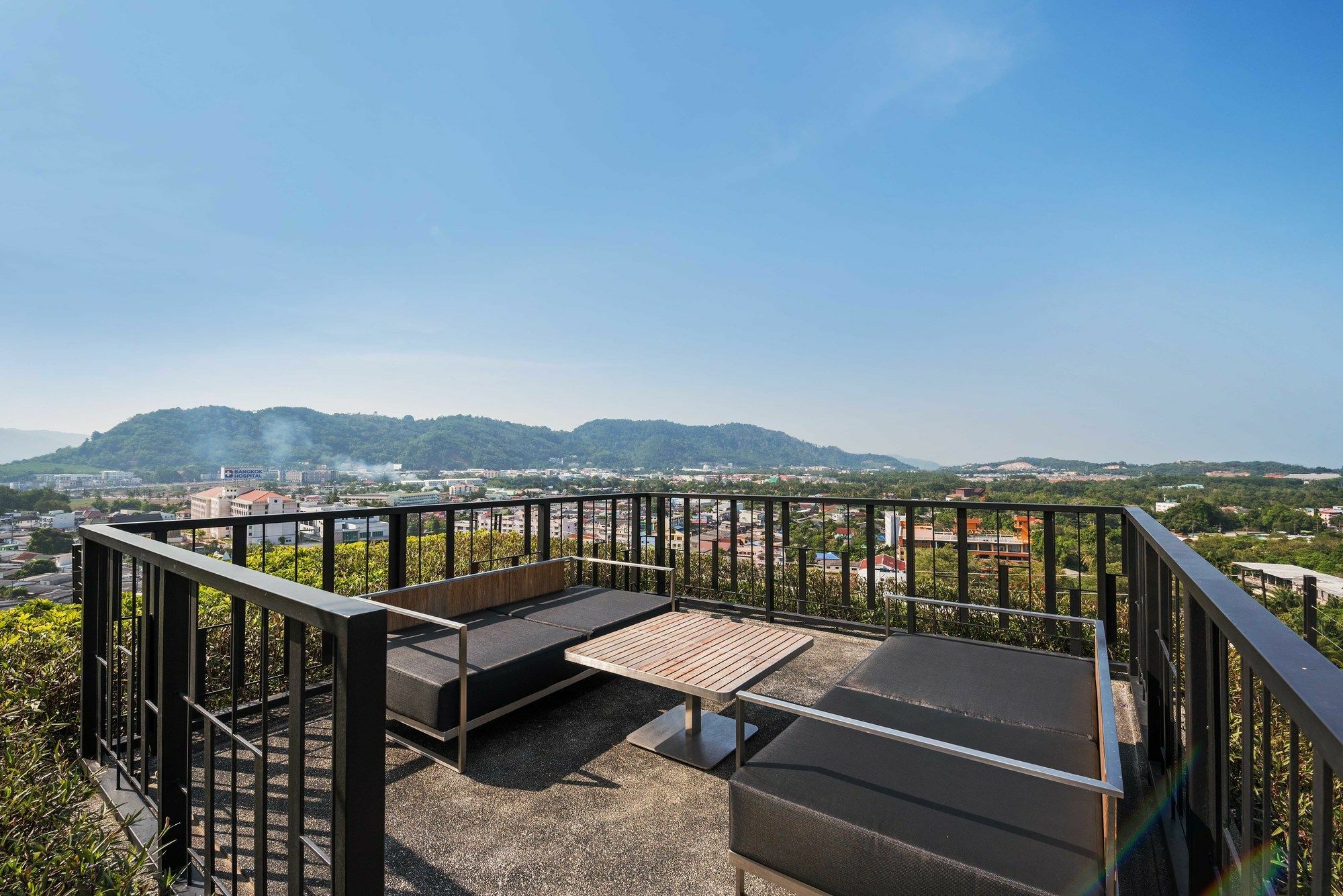 Apartamento Favstay - The Base Height Phuket *