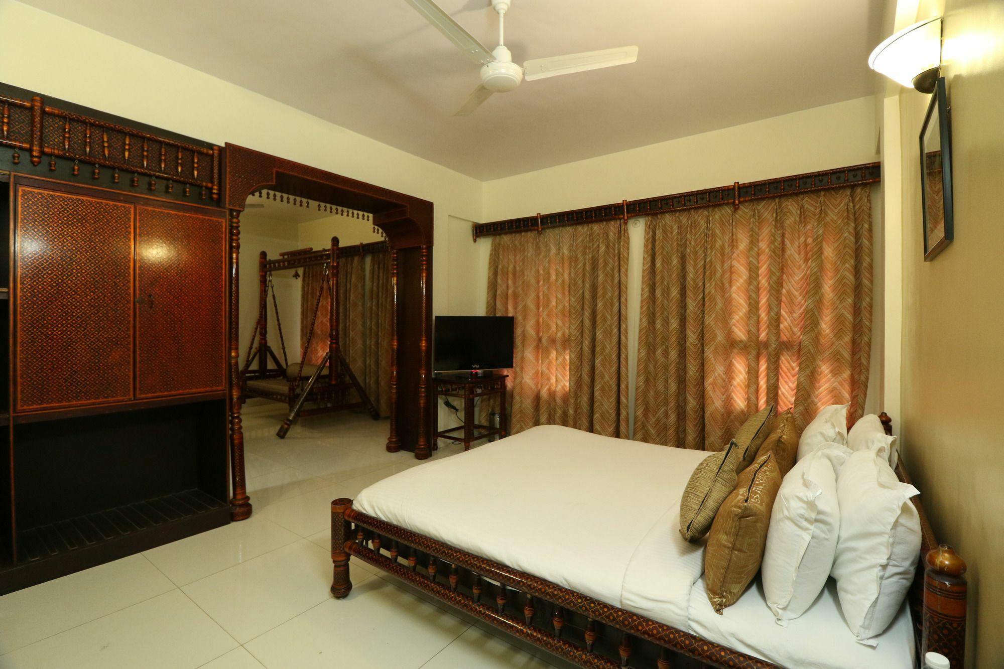 Exhicon New Life Classic Hotel Patong