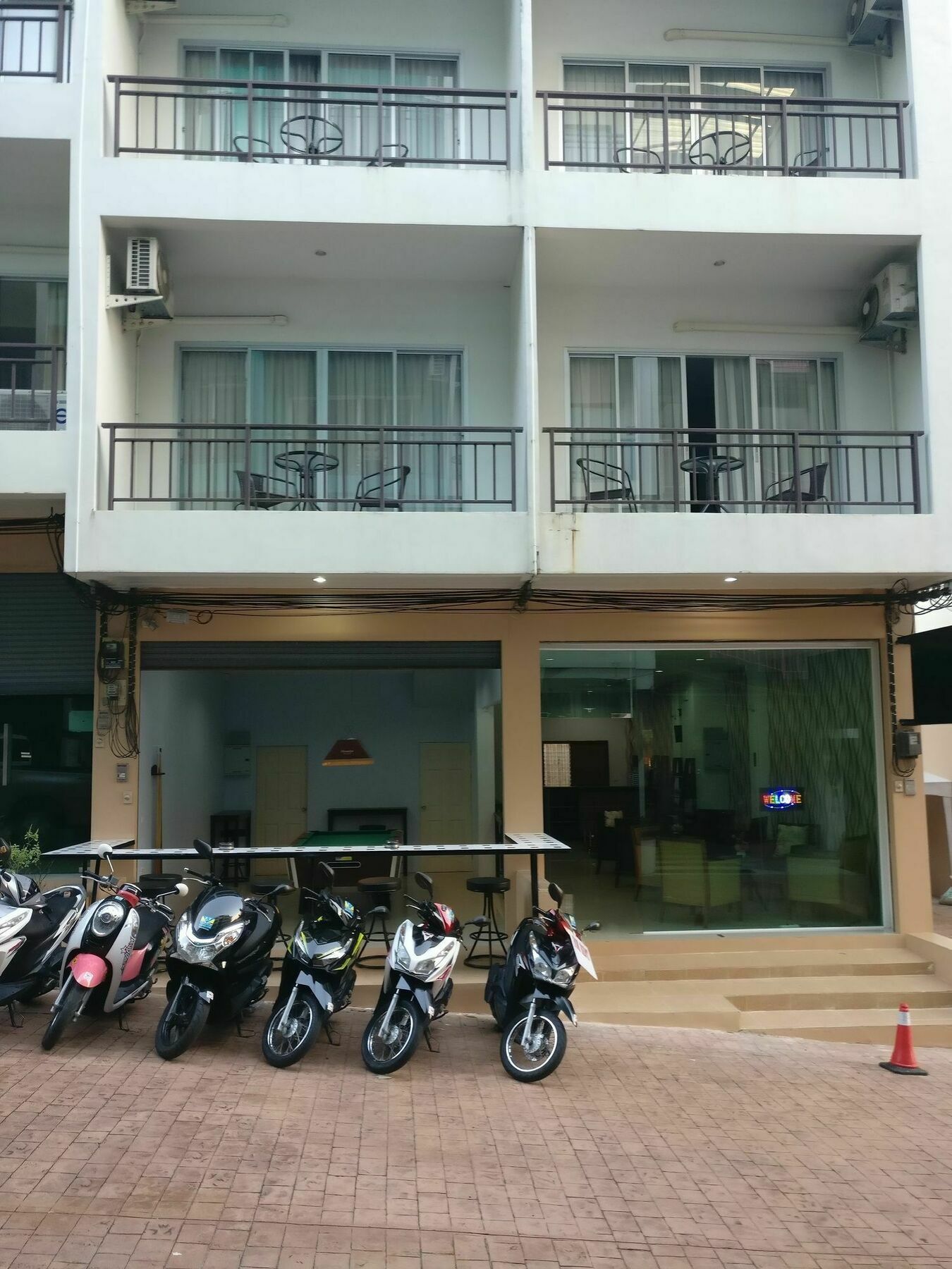 White Sky Boutique Hotel 2*