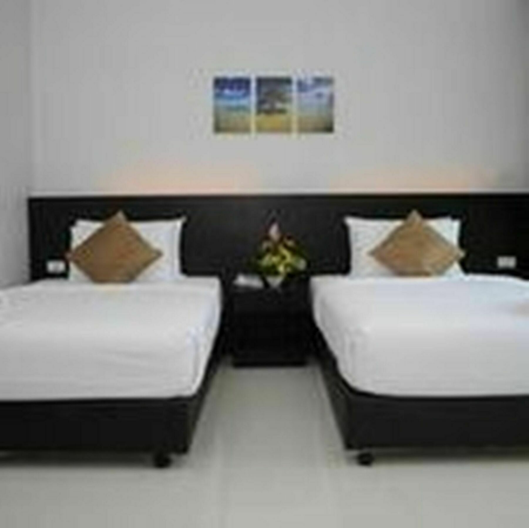 Naiyang Sha Hotel 4*