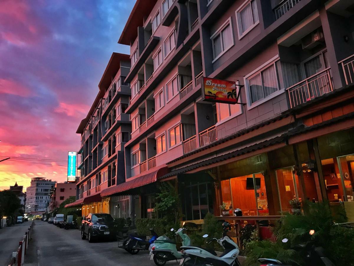 Tropical Sunset Hotel