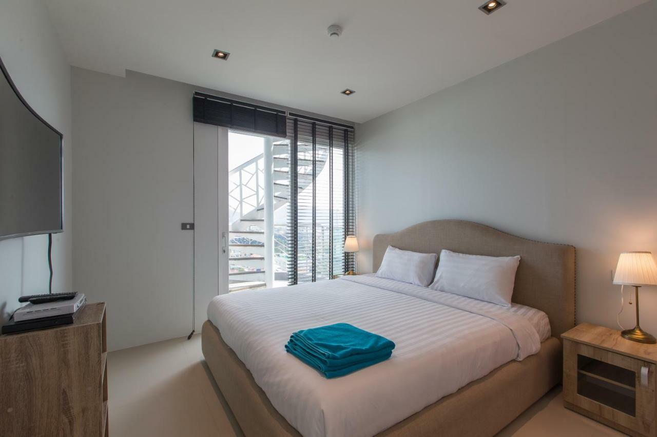 Oh-So-Sexy Rare Triple Penthouse In Pa Tong Apartamento *