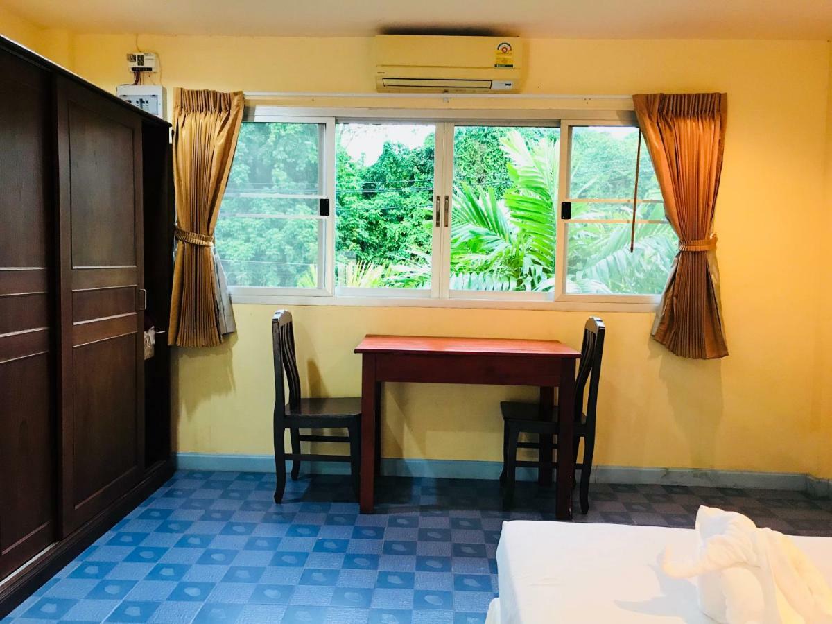 Guest house Merit Hill Bungalows 3*