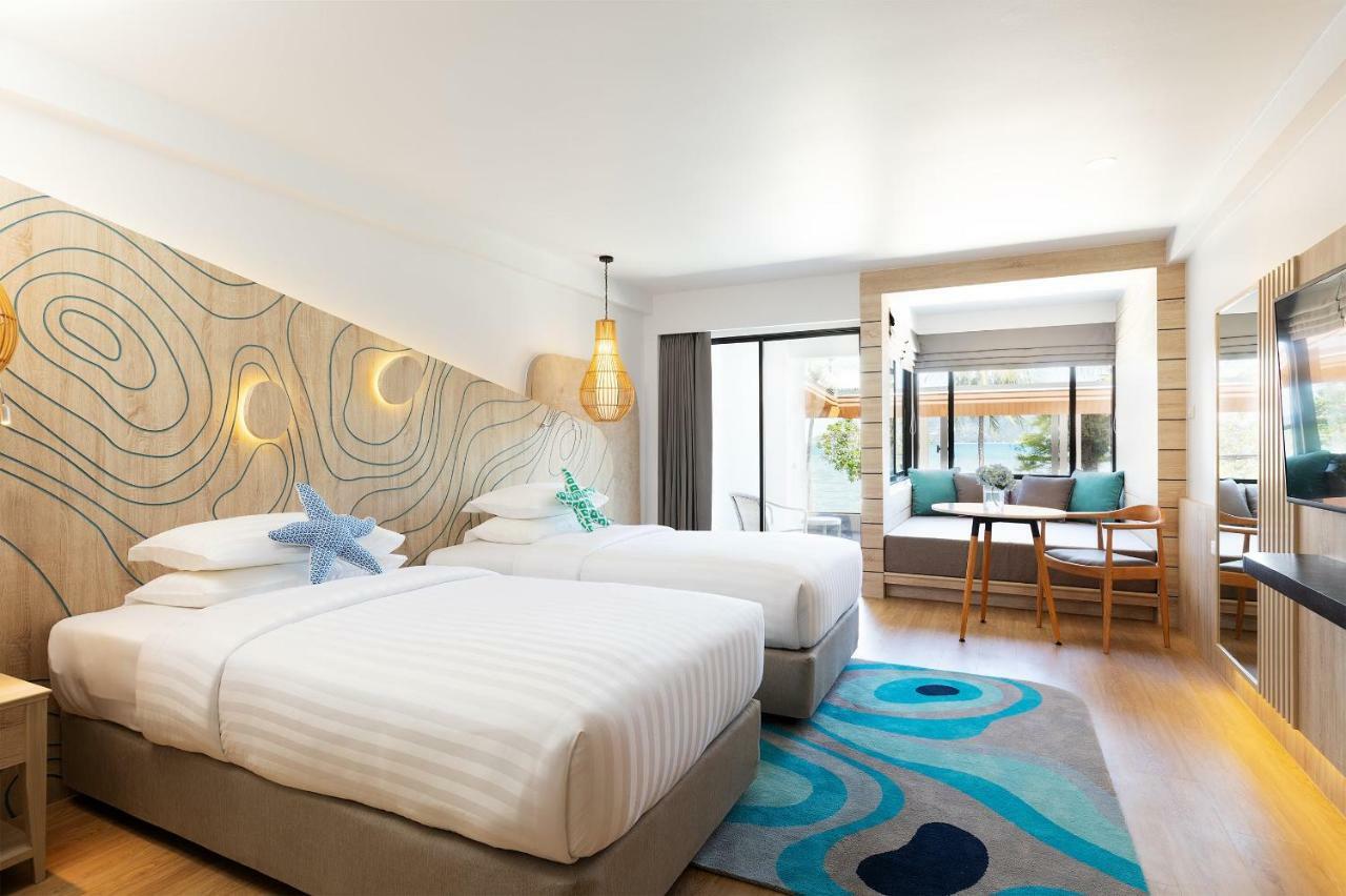 Hotel Liv Phuket Beachfront 4*