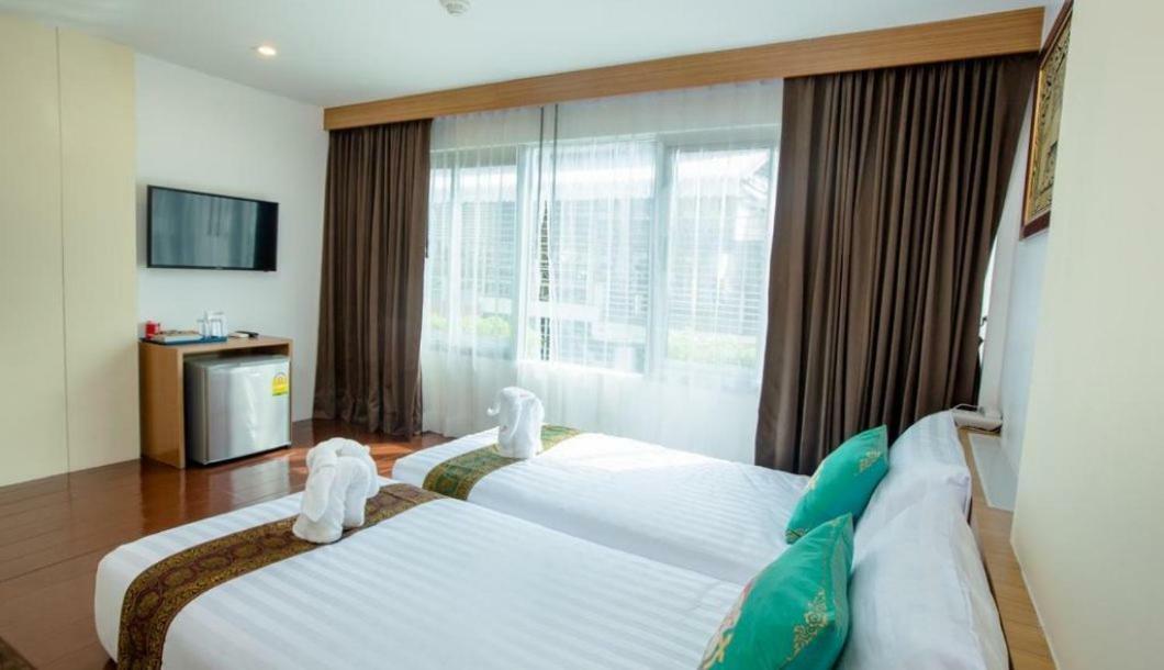 Landmark Hotel 2*