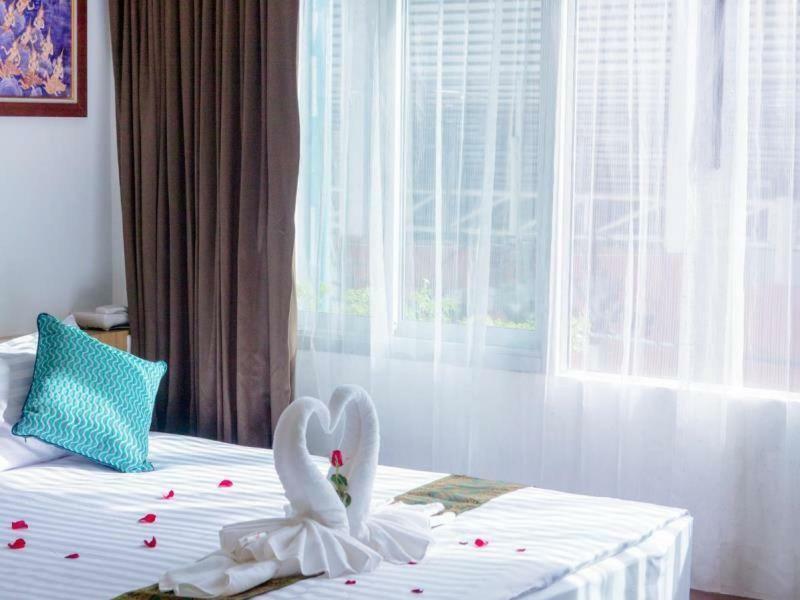 Landmark Hotel 2*