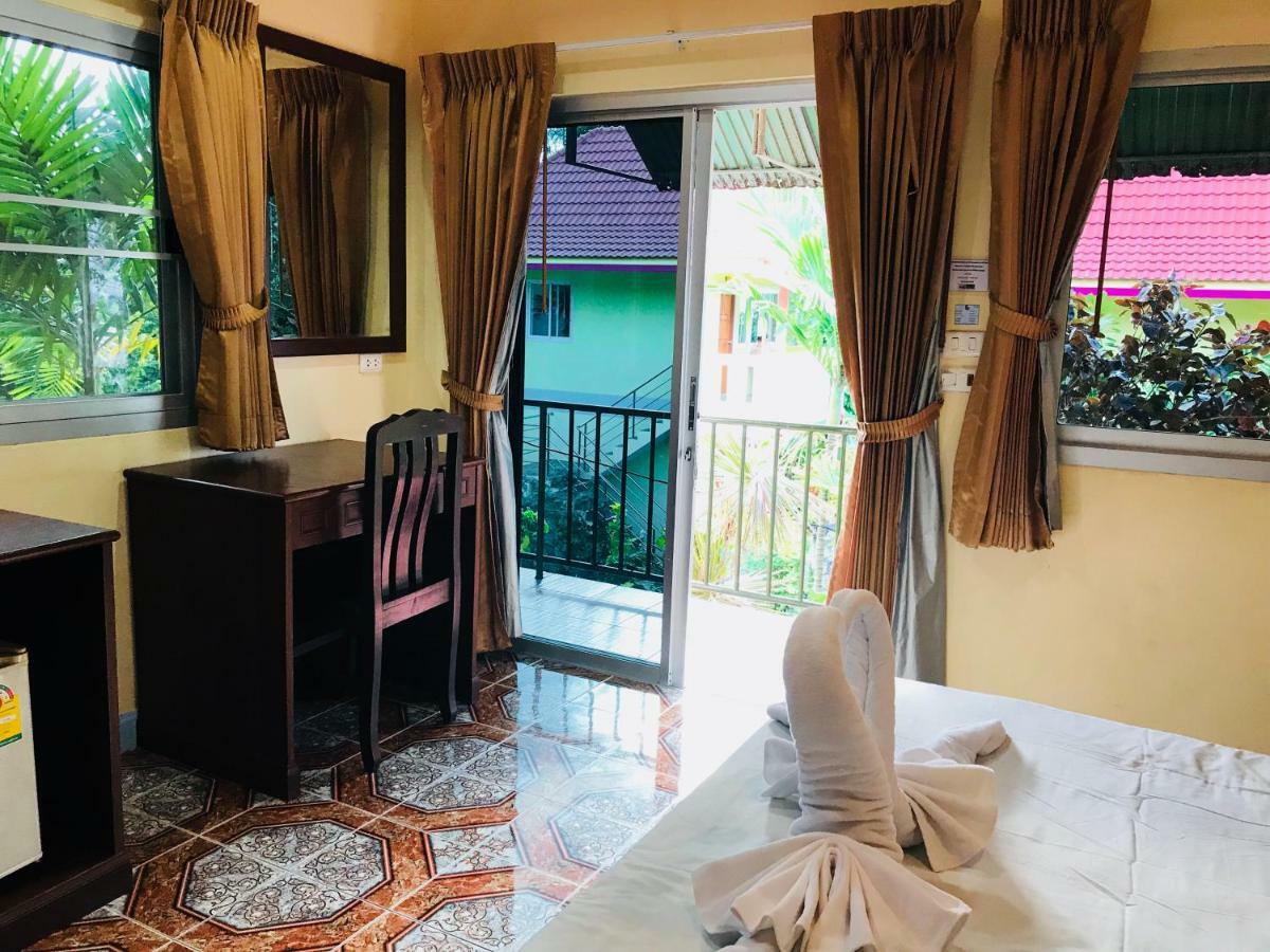 Guest house Merit Hill Bungalows 3*