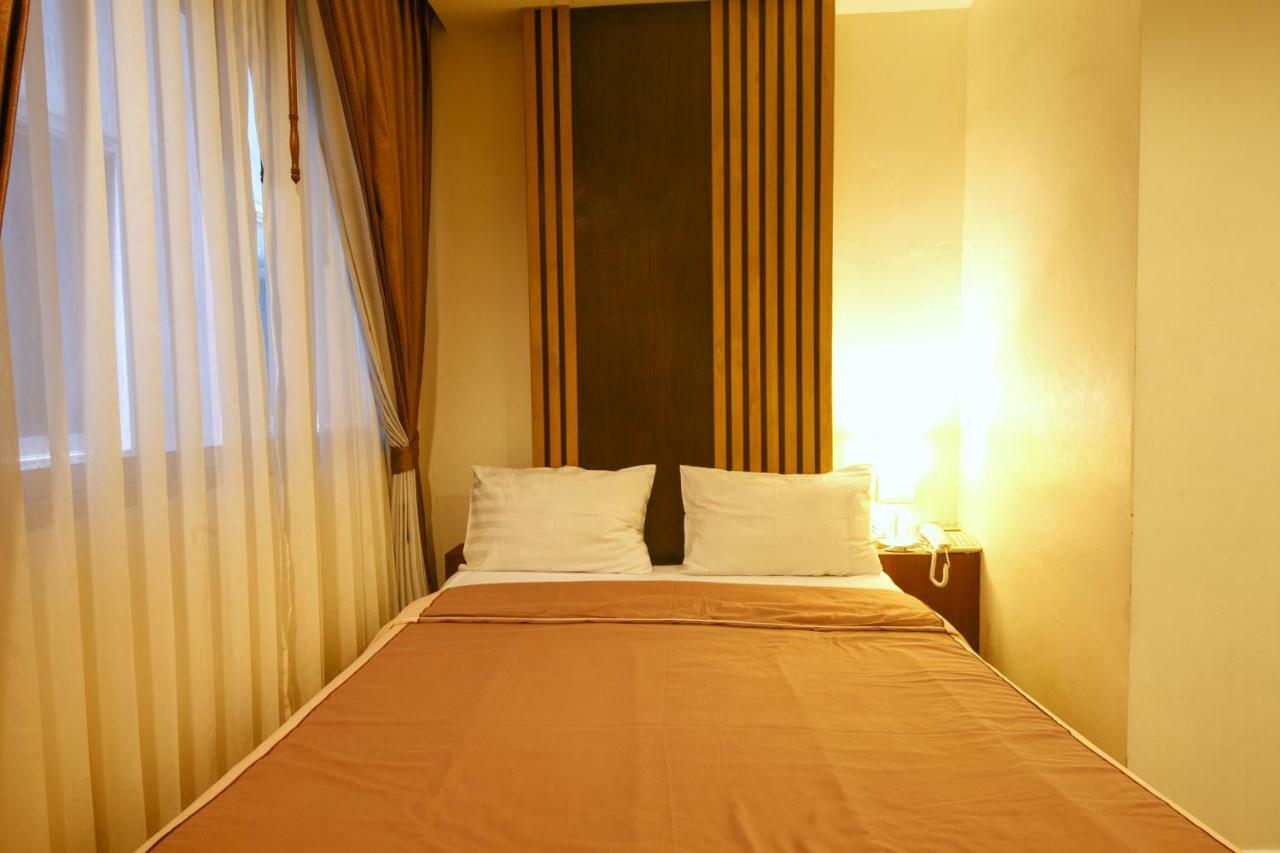 Tropical Sunset Hotel 3*