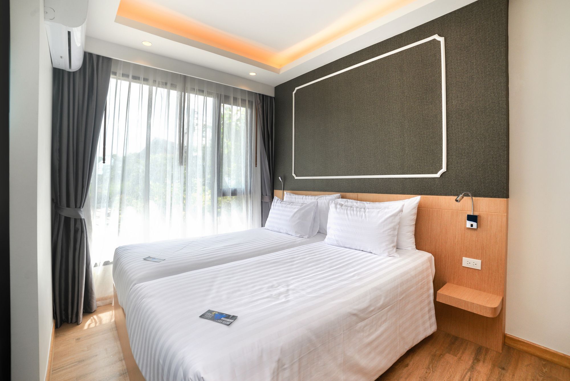Aristo 2 Front - By Holy Cow 712 Hotel Phuket