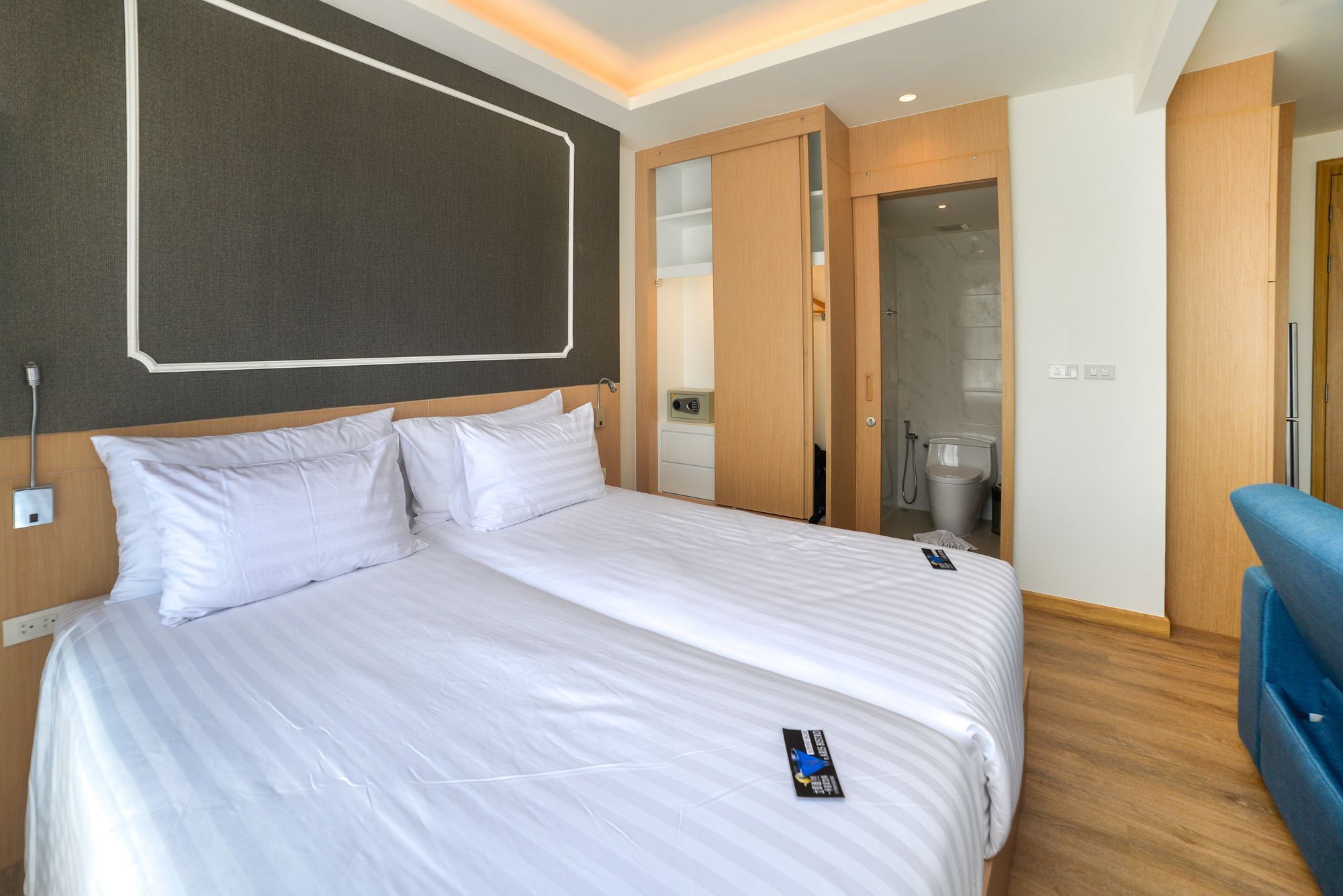 Aristo 2 Front - By Holy Cow 712 3* Phuket