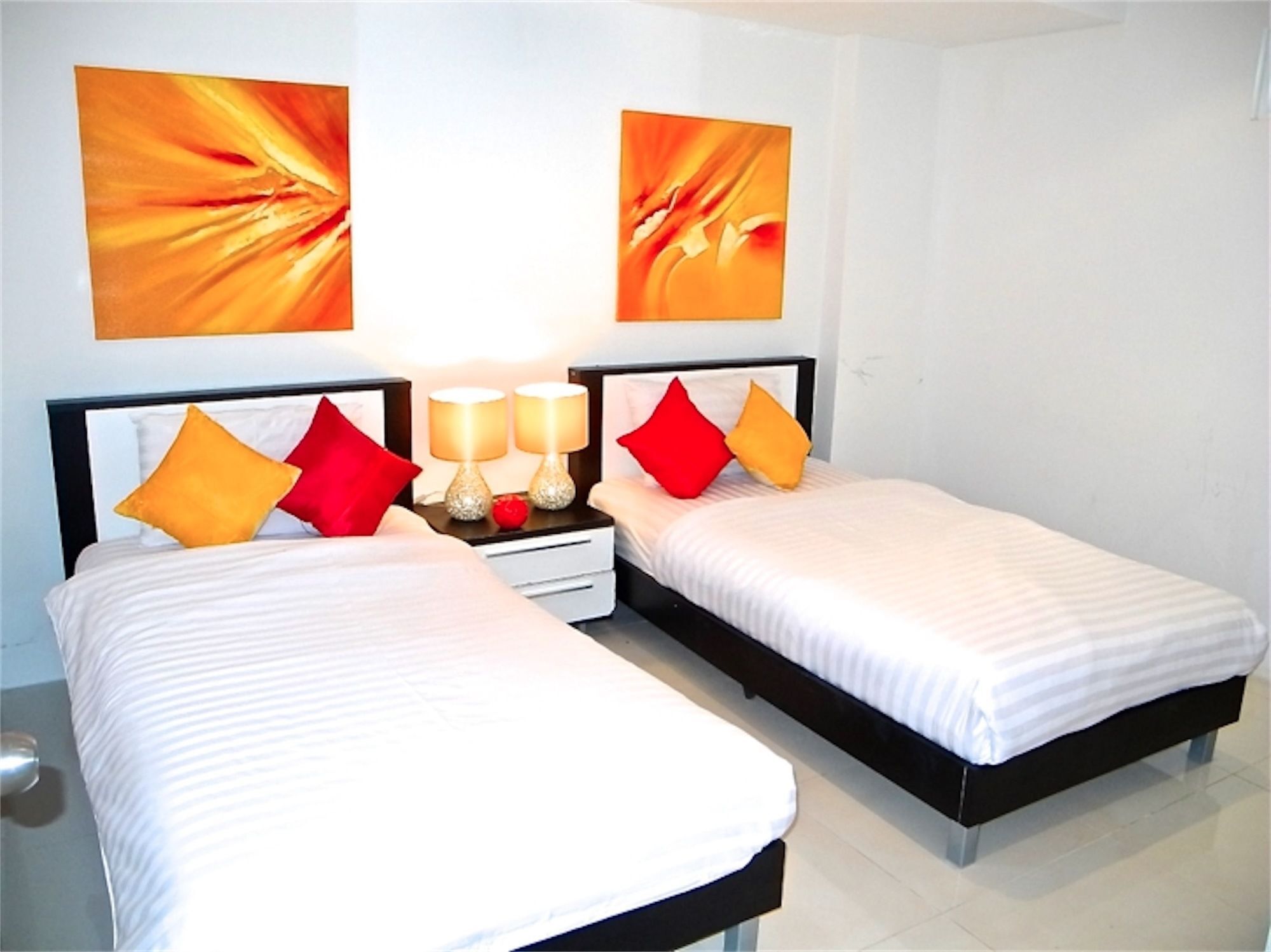 Sunset Plaza 2 Bedrooms Sea View