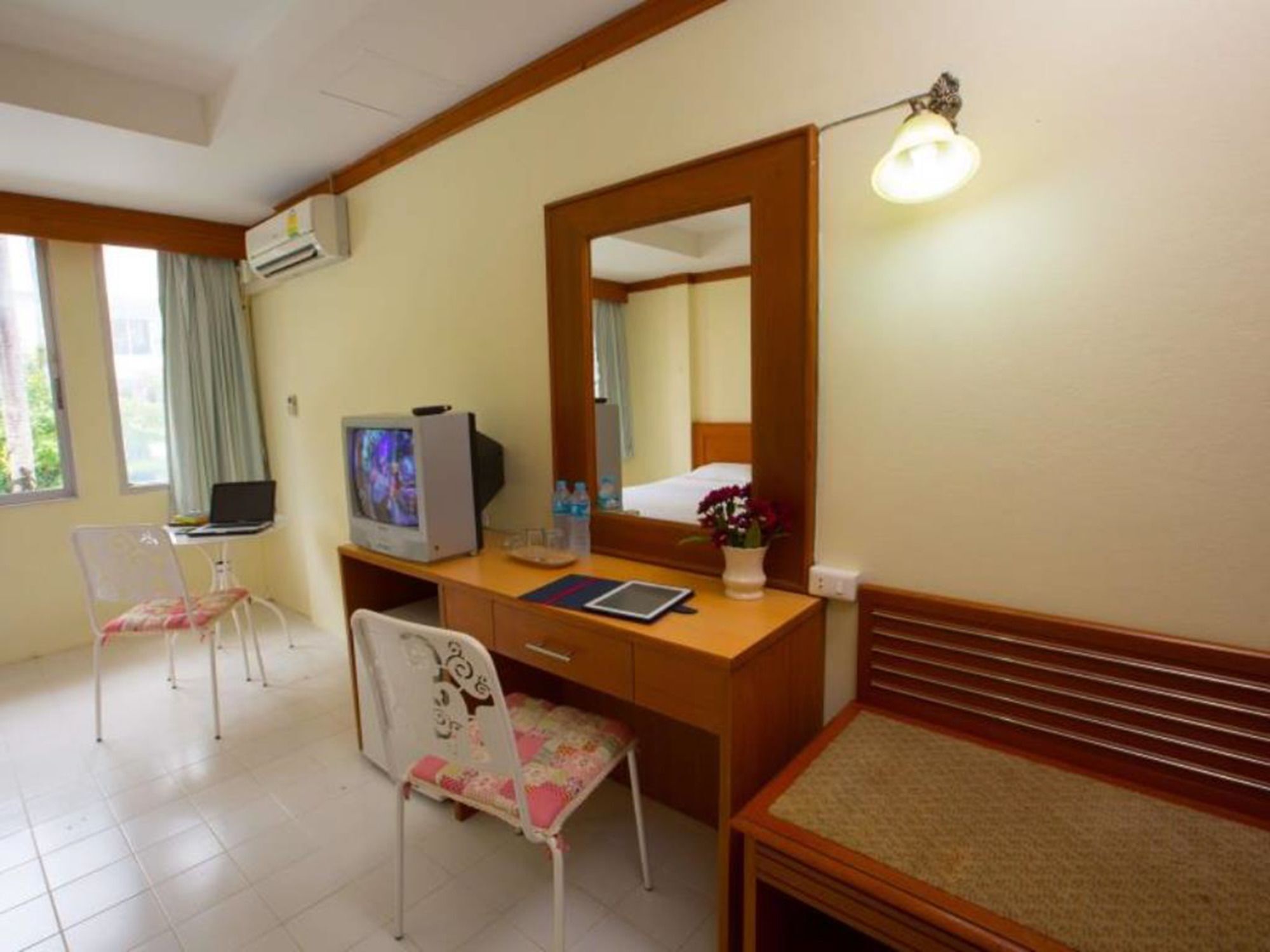 Oyo 320 Regent 2002 Hotel 3*