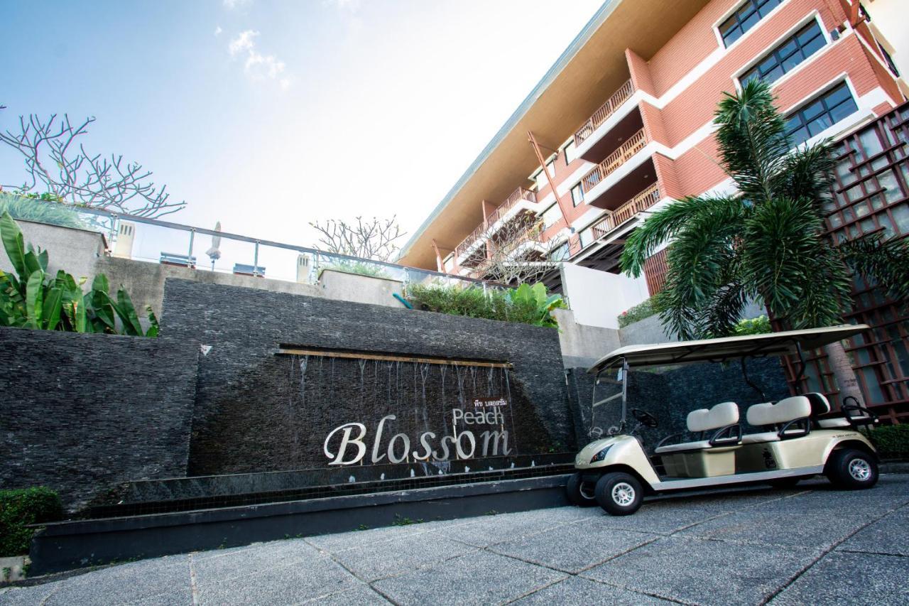 Peach Blossom & Pool - Sha Plus Hotel