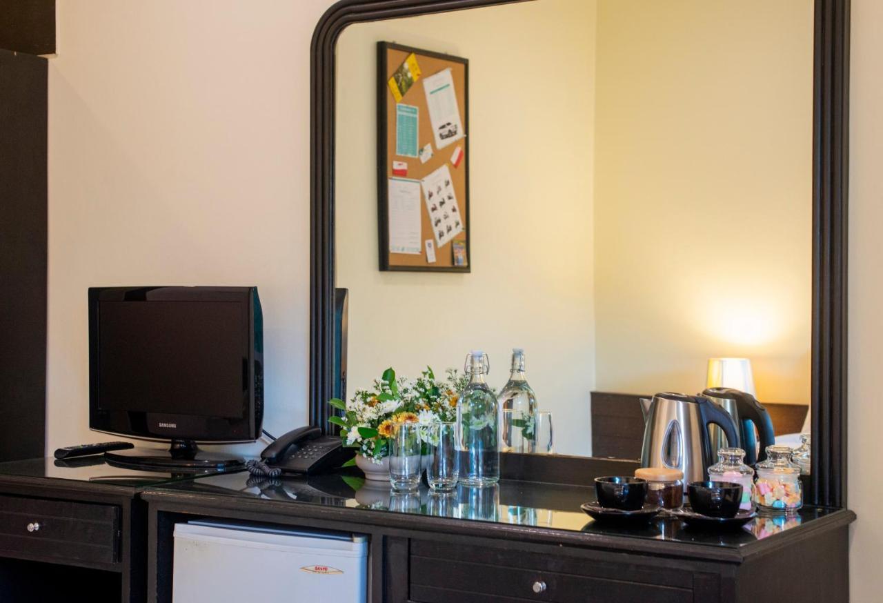 Hotel Lokal Phuket 