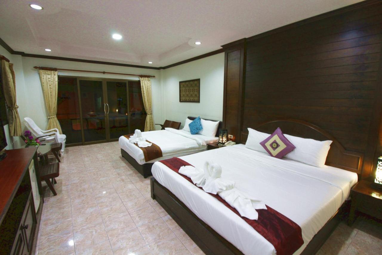 Hotel Baan Veerakit 4*