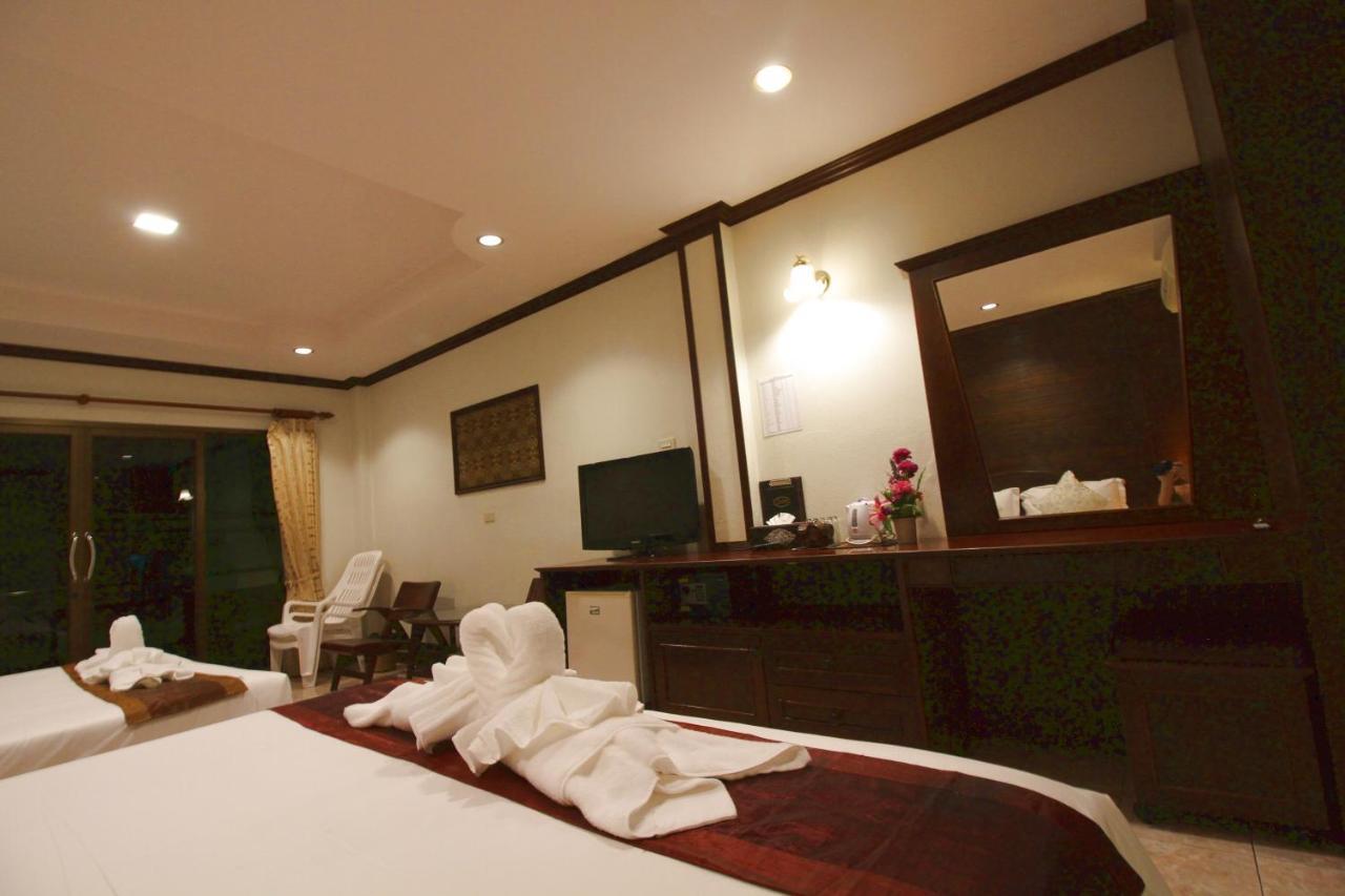 Hotel Baan Veerakit Patong