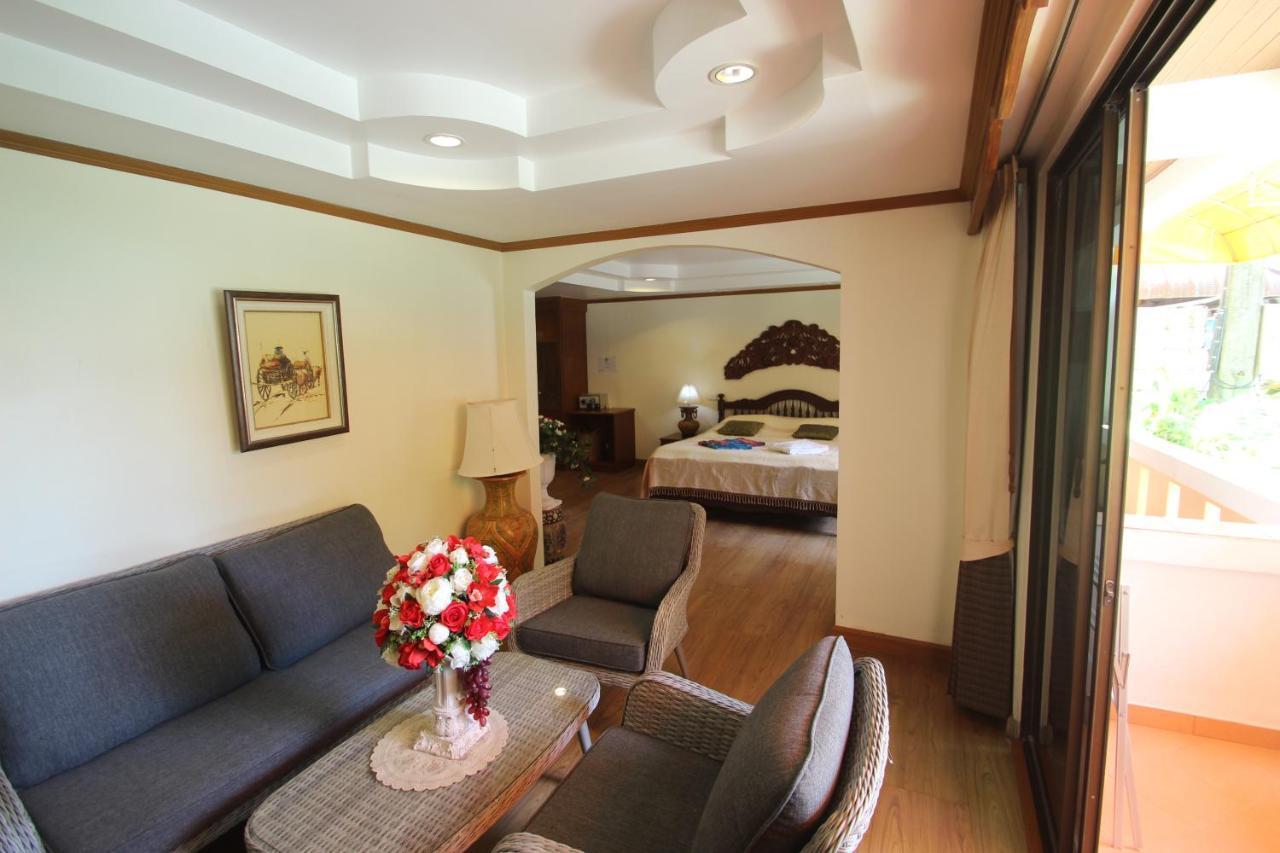 Hotel Naithon Beach Phuket