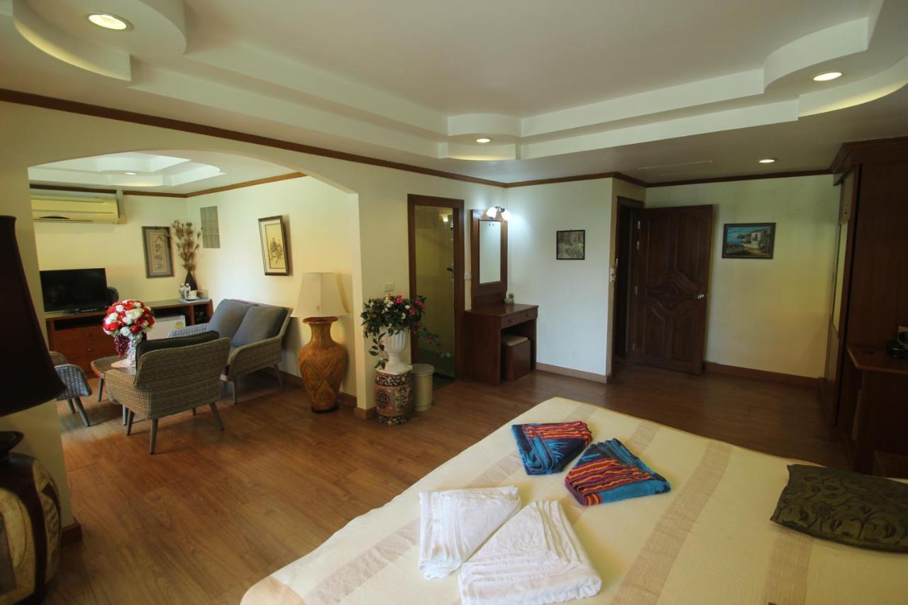 Hotel Naithon Beach 3*