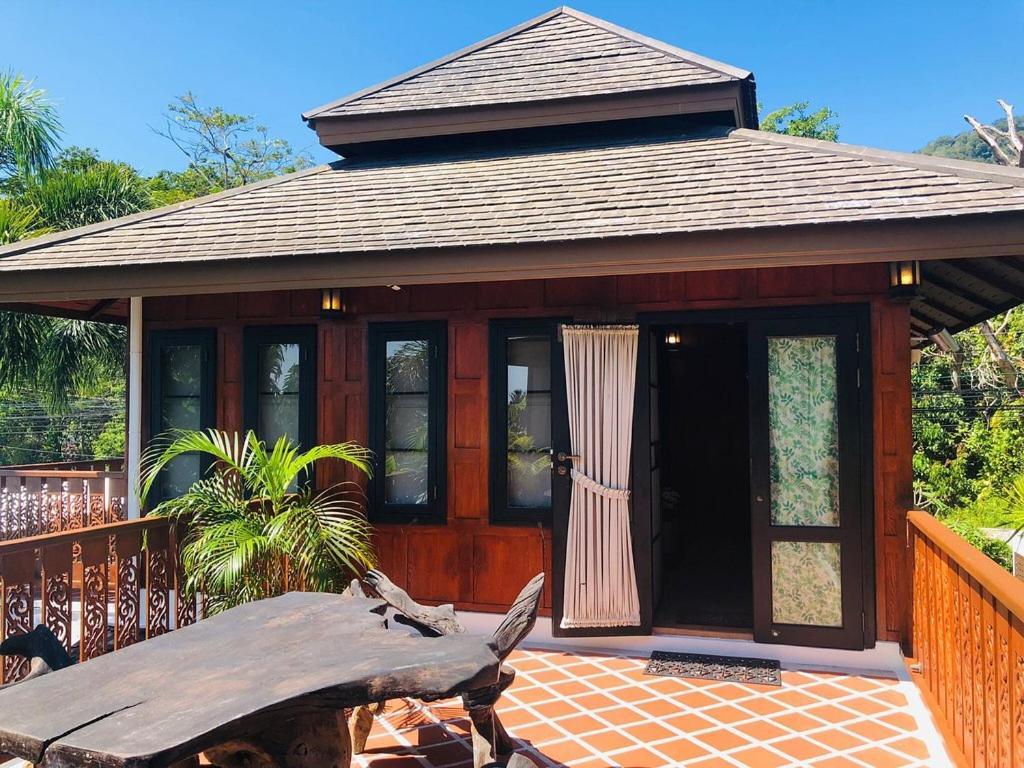 Resort Lemon Tree Naturist Naiharn 3*