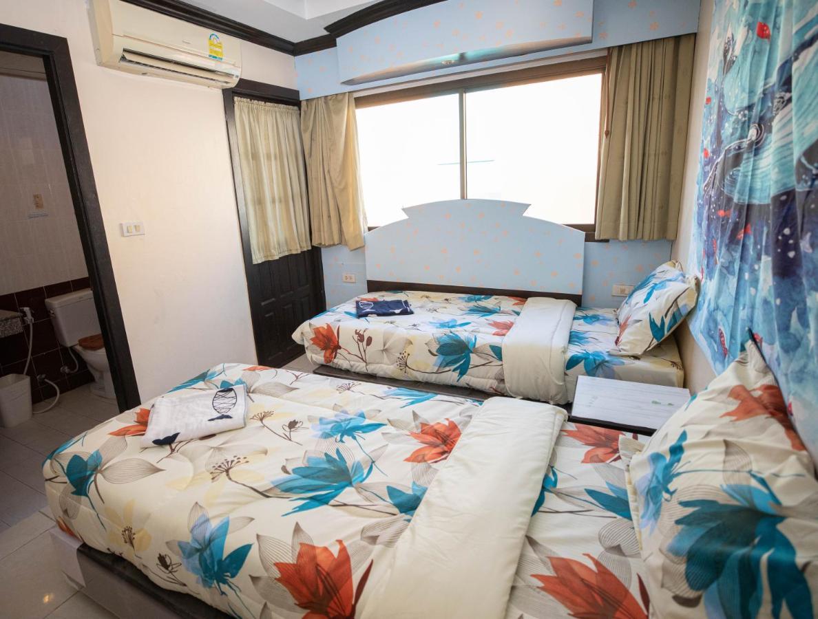 Fish And Summer House 3*