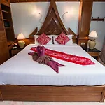 Grand Blue Hotel