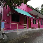 Baan Nakarin Guest House บ้านนครินทร์