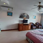 Aksarai Hotel