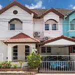 Cozystay Center Of Patong Near Bangla Road
