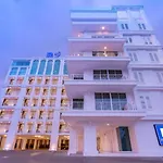 B2 Phuket Premier Hotel