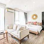 The Deck Patong Condo By Joy