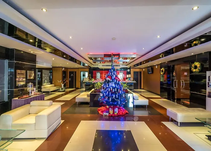 L8 Promotion 1 Bedroom Apartment In Bangla Road Patong Beach With Private Jacuzzi & Roof Top Pool