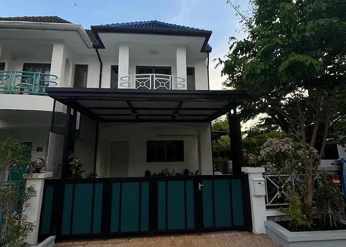 2 Bed Townhouse, Best Location, Patong