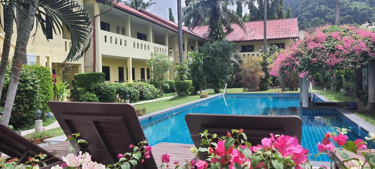 Hotel Austrian Garden & Restaurant
