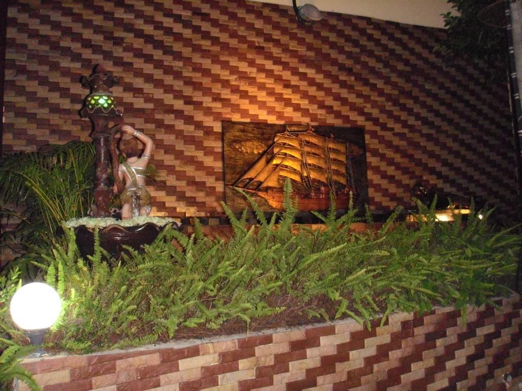 Sunbeach Mansion Hotel 2*