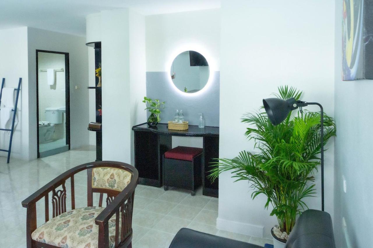 Bh Baan Paradise Hotel 3*