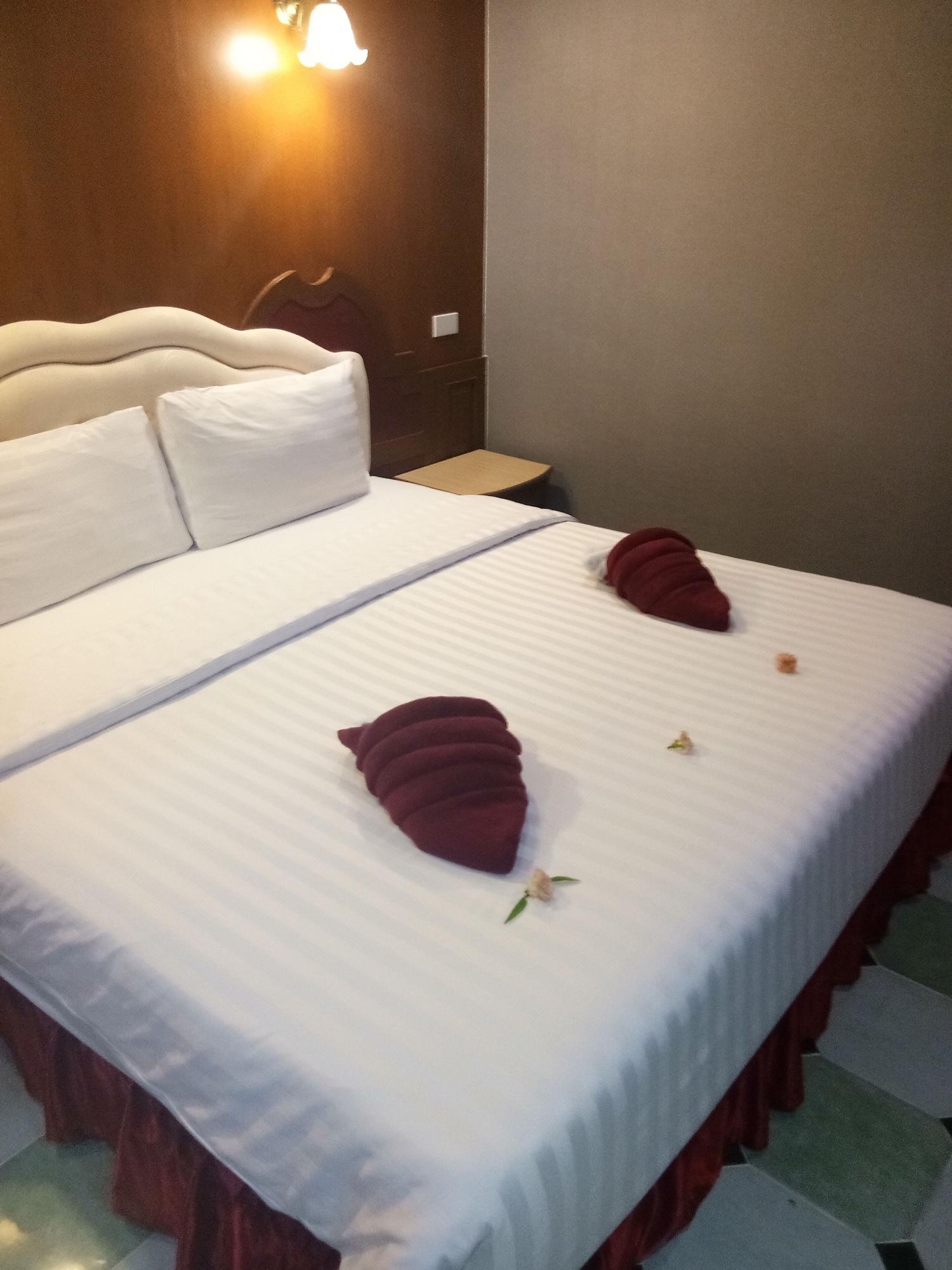 Lamai Hostel