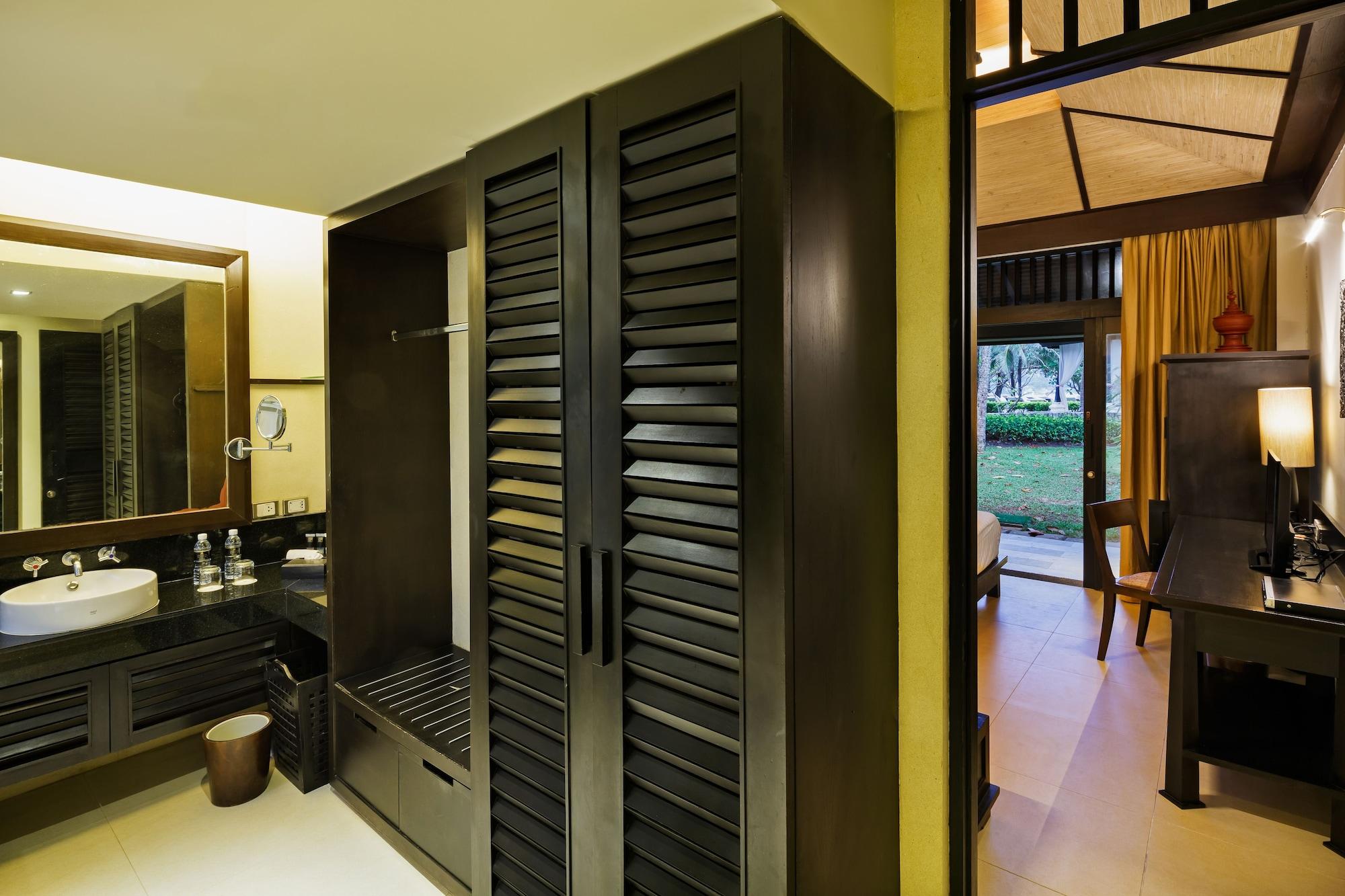 Impiana Beachfront Patong, Phuket Resort Patong