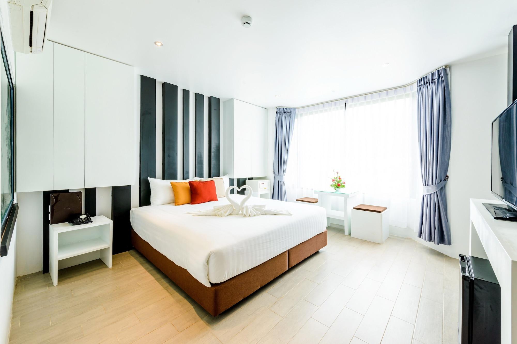 Raha Grand Hotel 3*