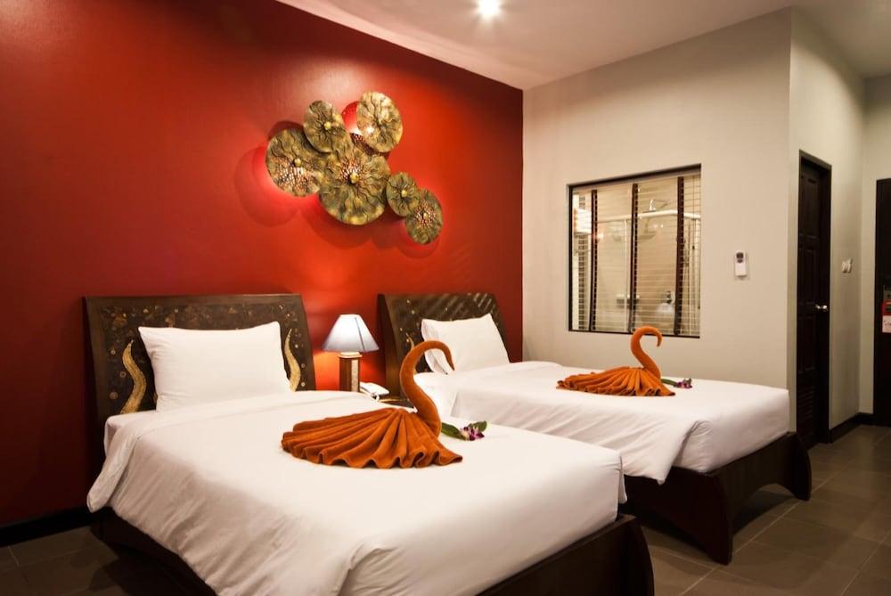 Meir Jarr Hotel Patong