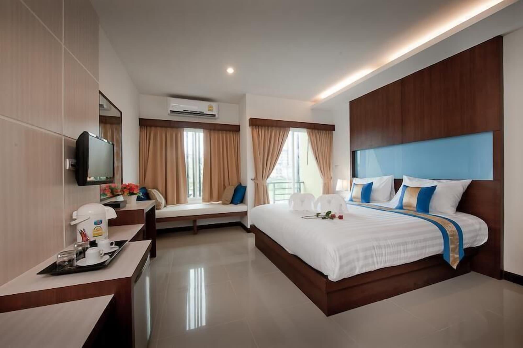 Hotel Tuana Blue Sky