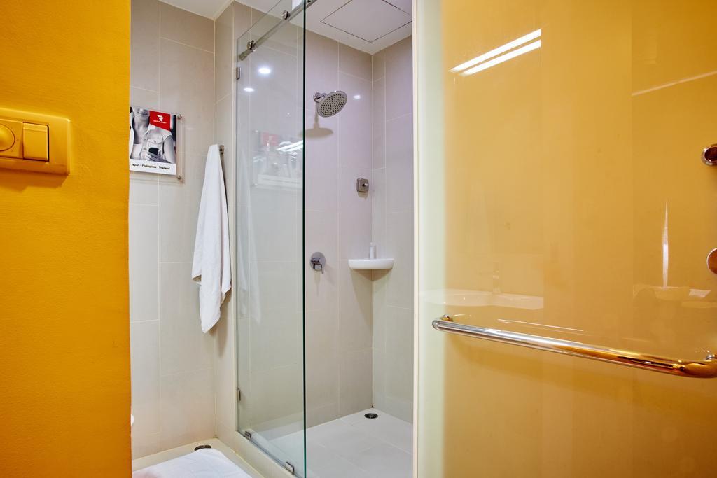 Red Planet Phuket - Sha Extra 3*