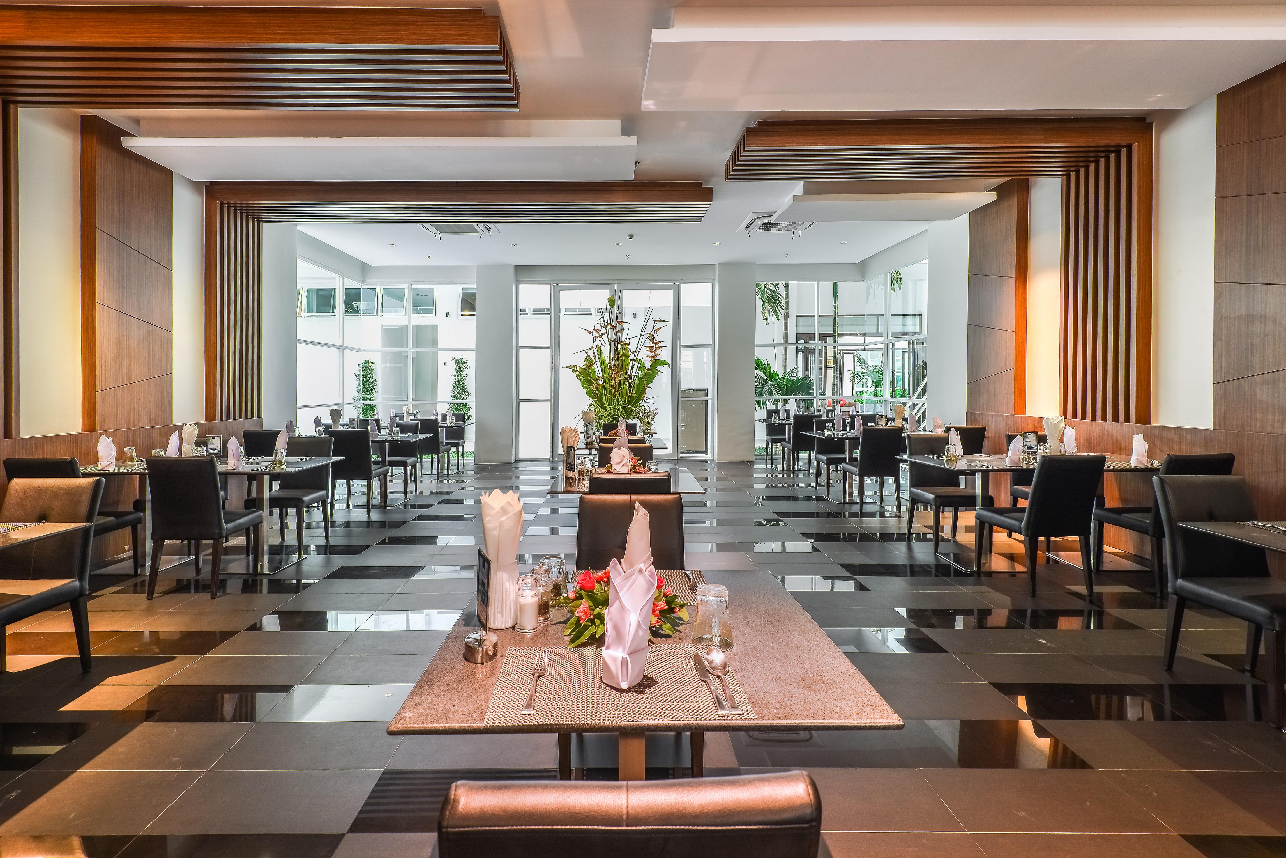 Fishermens Harbour Urban - Sha Extra 5* Patong