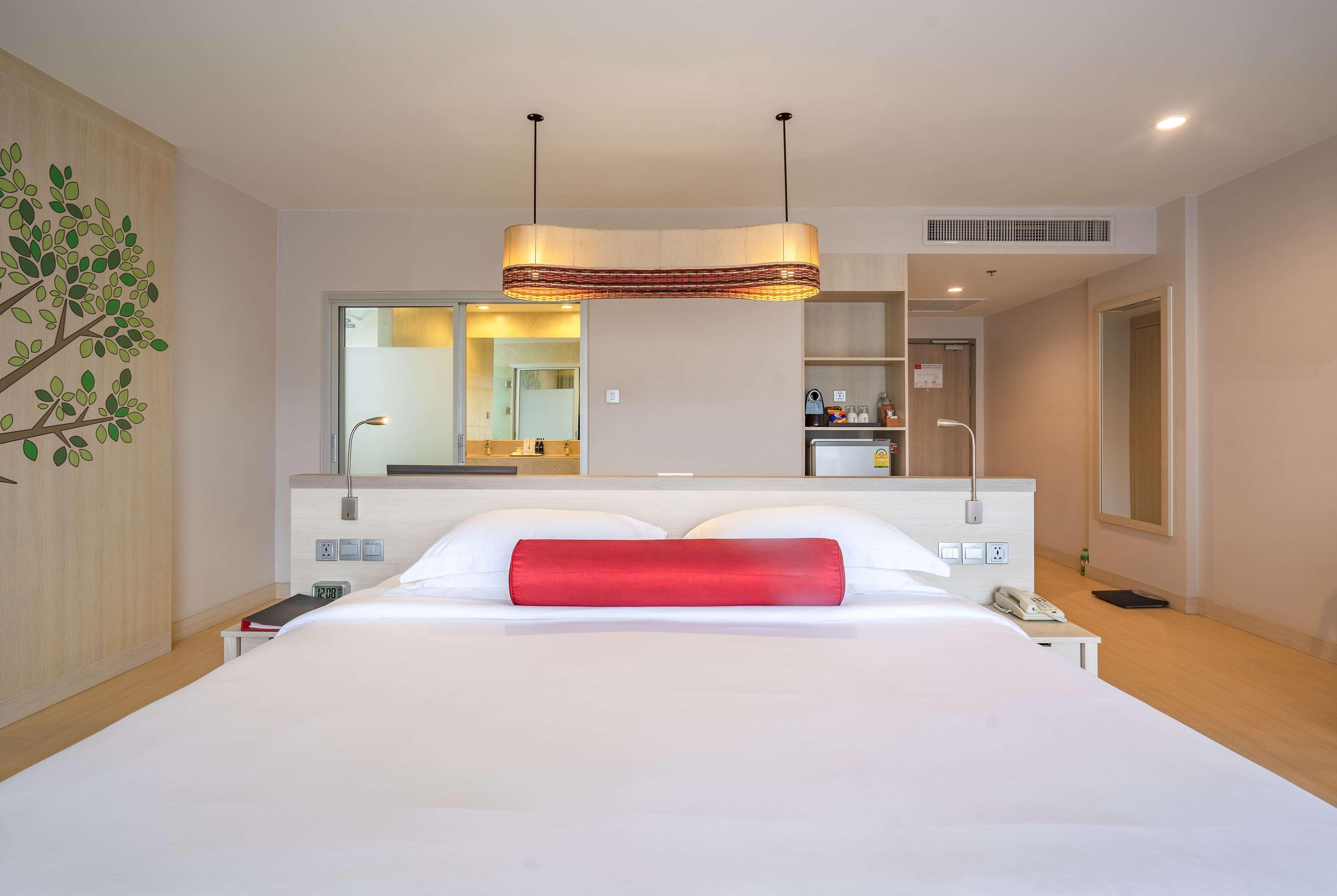 Ramada By Wyndham Phuket Deevana Patong